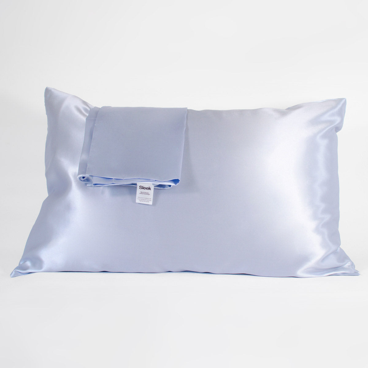 Sky- blue 100% pure mulberry silk pillowcase, 22 Momme, soft and smooth, standard size 50x75cm, zipper closure.