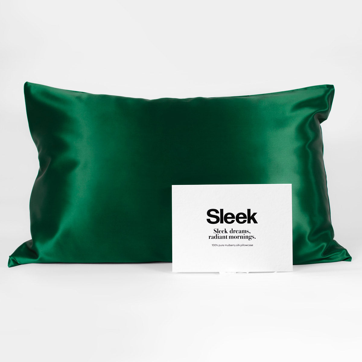 Emerald green 100% pure mulberry silk pillowcase, 22 Momme, soft and smooth, standard size 50x75cm, zipper closure, gift boxed with a thoughtful message.