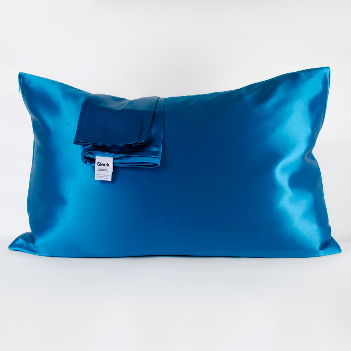 Peacock blue 100% pure mulberry silk pillowcase, 22 Momme, soft and smooth, standard size 50x75cm, zipper closure.