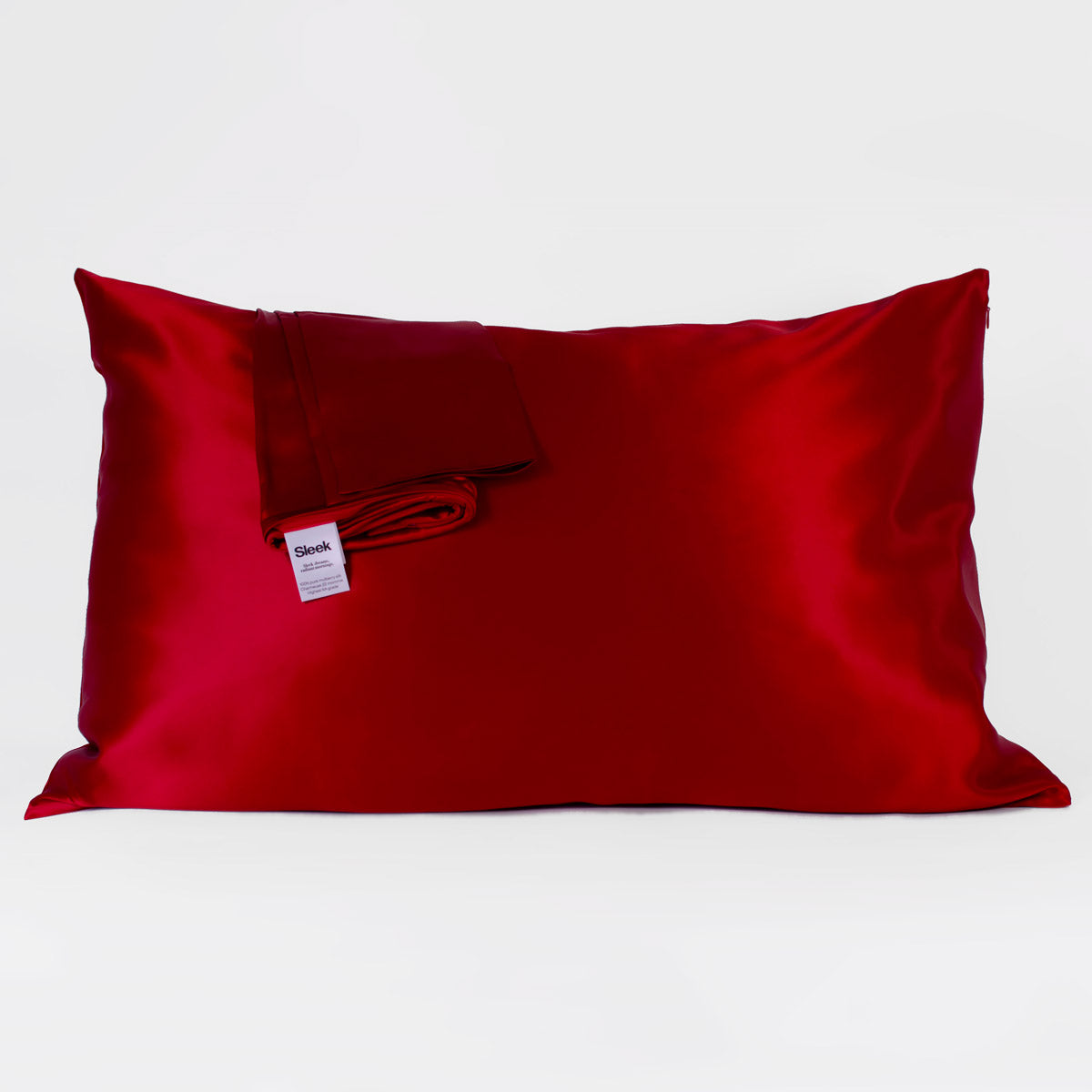 Red 100% pure mulberry silk pillowcase, 22 Momme, soft and smooth, standard size 50x75cm, zipper closure.