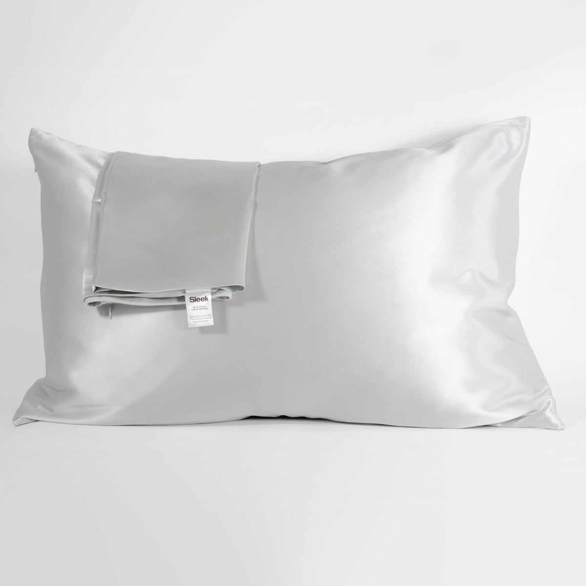 Silver/light grey 100% pure mulberry silk pillowcase, highest quality 22 Momme, soft and smooth, standard size 50x75cm, zipper closure.